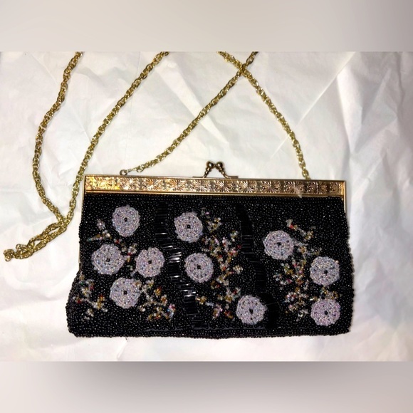Vintage Handbags - 🔥Rare Vintage🔥 Stunning Mid Century Floral Glass Beaded Evening Clutch Purse